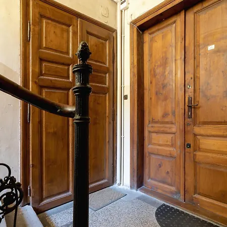 Two-level Micro Cracow Old Town By Renters